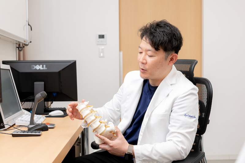 このような背中の症状でお悩みではありませんか？